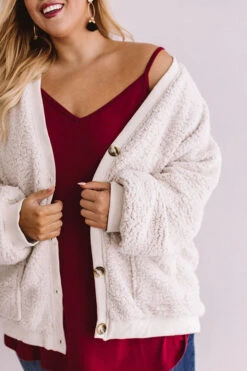 So Dashing Sherpa Cardigan Curves -Hanger Fashion 1907266775000 2019080616245400 9a9e9ae9so dashing sherpa cardigan
