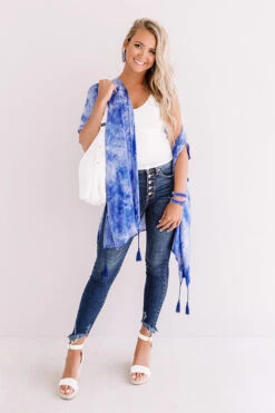 Relaxing Poolside Tie Dye Overlay In Dark Periwinkle