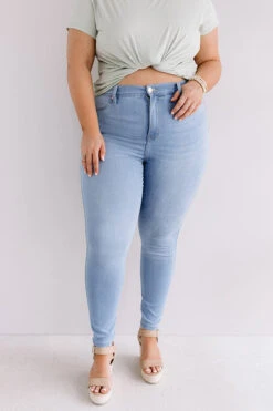 The Vega High Waist Ankle Skinny Curves