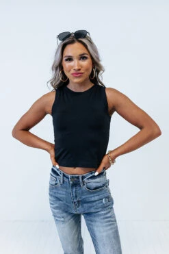 Starting Fresh Seamless Crop Top In Black -Hanger Fashion 2006122515000 2022040510332000 49252d0cstarting fresh seamless crop top in black