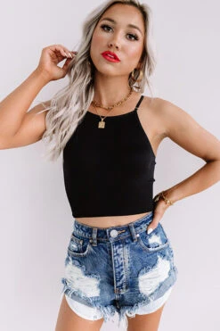 Outgoing And Gorgeous Seamless Crop Top In Black -Hanger Fashion 2006126438000 2020072315360200 16c8c16eoutgoing and gorgeous seamless crop top in black