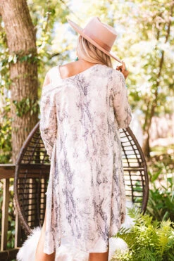 Year Around Love Affair Cardigan -Hanger Fashion 2007172267000 2020082412083900 e49b08a3year around love affair cardigan