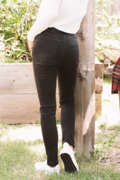 The Massie Midrise Distressed Skinny -Hanger Fashion 2008103269000 2020090309410600 793ee74cthe massie midrise distressed skinny