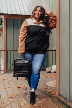 Cabins And Cozy Pullover In Black Curves -Hanger Fashion 2008257282000 2020101208201800 6fde3e86cabins and cozy pullover in black