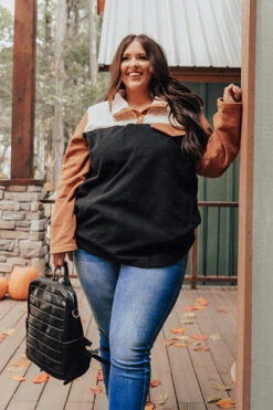 Cabins And Cozy Pullover In Black Curves -Hanger Fashion 2008257282000 2020101208201900 e34a7e99cabins and cozy pullover in black