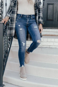 The Jenson Midrise Distressed Ankle Skinny -Hanger Fashion 2009112293000 2020112413082400 1ee26d7bthe jenson midrise distressed ankle skinny