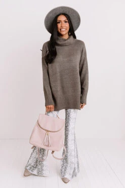 Aspen Road Trip Sweater In Charcoal -Hanger Fashion 2010065262000 2020110213550900 c2ab7c92aspen road trip sweater in charcoal