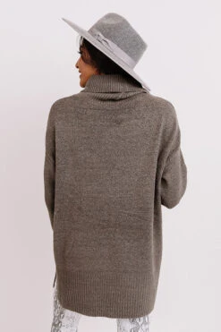 Aspen Road Trip Sweater In Charcoal -Hanger Fashion 2010065262000 2020110213551000 48c42347aspen road trip sweater in charcoal