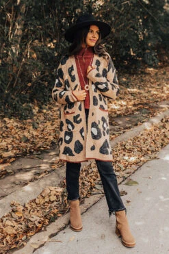 Early Bird Leopard Cardigan In Mocha