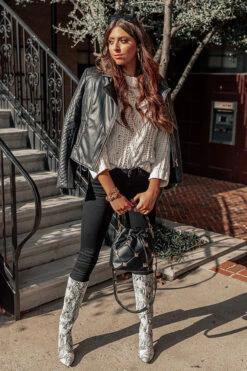 Sweeter In A Cable Knit Sweater -Hanger Fashion 2010149981000 2021122111180900 de9079bcsweeter in a cable knit sweater