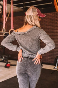 Moving Mountains Mineral Wash Sweatshirt -Hanger Fashion 2012042177000 2020121609505700 e99a3ec2newproduct