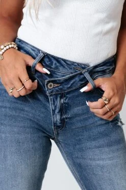 The Doss High Waist Ankle Skinny -Hanger Fashion 2105131242000 2021061613165700 348b275athe doss high waist ankle skinny