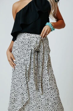 Tour Of Italy Wrap Skirt 7 Tour Of Italy Wrap Skirt -Hanger Fashion 2105207816000 2021062910252900 814b095ctour of italy wrap skirt