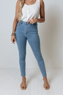 The Jozie High Waist Skinny In Light Wash -Hanger Fashion 2106038979000 2021062610320200 432e2df6the jozie high waist skinny in light wash