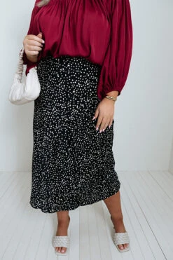 Faded Days Midi Skirt In Black Curves -Hanger Fashion 2108205764000 2021090713240200 46c99497faded days midi skirt in black curves