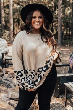 Brooklyn Blizzard Sweater In Light Beige Curves -Hanger Fashion 2109029791000 2021092111311500 874631f0brooklyn blizzard sweater in light beige curves