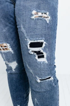 The Kanan High Waist Distressed Ankle Skinny Curves -Hanger Fashion 2109216442000 2021102018270300 fdf1d409the kanan high waist distressed ankle skinny curves