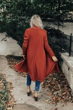 Cafe On Broadway Cardigan In Rust -Hanger Fashion 2109283201000 2021102011431700 ff4c8114flawless express sample 177