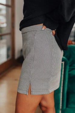 Evening Out In LA Houndstooth Skirt 13 Evening Out In LA Houndstooth Skirt -Hanger Fashion 2111245712000 2022083011105900 b34c6a4aevening out in la houndstooth skirt