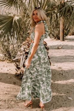 Hello From Barbados Front Tie Crop Top -Hanger Fashion 2201058561000 2022021710415600 f8a48ac3hello from barbados front tie crop top