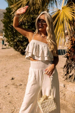 Seashells And Seychelles Crop Top -Hanger Fashion 2201072381000 2022012713271000 16eac126seashells and seychelles crop top