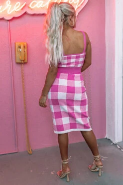 Reason To Party Plaid Crop Top -Hanger Fashion 2201119015000 2022020309183800 93217cbaskies are blue express sample 4