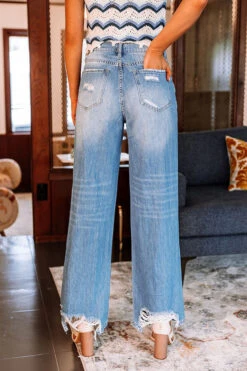 The Poshlynn High Waist Wide Leg Jean -Hanger Fashion 2201281025000 2022022412312700 4f48c06cthe poshlynn high waist wide leg jean