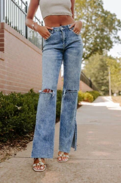 The Utah High Waist Straight Leg Jean -Hanger Fashion 2204258376000 2022062812012700 8769030cthe utah high waist straight leg jean