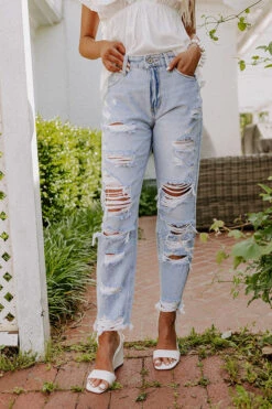 Hanger Fashion -Hanger Fashion 2205094849000 2022051314575700 f2713778the kendy high waist distressed jean