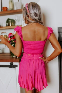 Good For The Plot Crop Top -Hanger Fashion 2206024187000 2022060911231000 c1468eaegood for the plot crop top