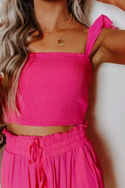 Good For The Plot Crop Top -Hanger Fashion 2206024187000 2022060911231100 d715b061good for the plot crop top