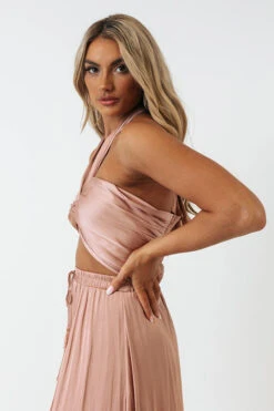 Hello, Hamptons Front Tie Crop Top -Hanger Fashion 2207052074000 2022071913541900 692e2e14hello hamptons front tie crop top