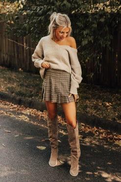 Lean Into Me Plaid Skirt In Mocha