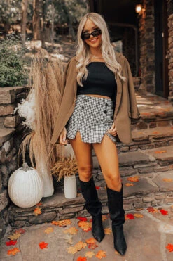 Chill On The Horizon Houndstooth Skort In Black -Hanger Fashion 2208186121000 2022090908085500 1edc74b2chill on the horizon houndstooth skort