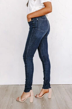 The Riddleigh Midrise Skinny -Hanger Fashion 2208231638000 2023051022044800 9dc397ecthe riddleigh midrise skinny