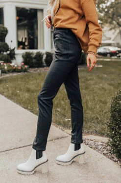 The Beau High Waist Skinny -Hanger Fashion 2208315525000 2022092211114300 c442d961the beau high waist skinny