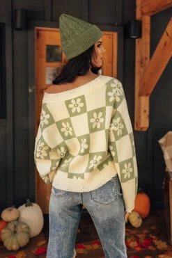 Layers Of Love Embellished Sweater In Cream -Hanger Fashion 2209219836000 2022100408105500 93b8b840layers of love embellished sweater