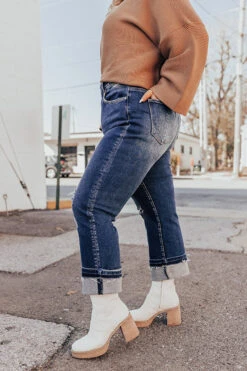 The Gemmalee Midrise Distressed Jean Curves 6 The Gemmalee Midrise Distressed Jean Curves -Hanger Fashion 2210265698000 2022110710200900 fc749059the gemmalee midrise distressed jean curves