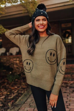 All Smiles Sweater -Hanger Fashion 2211026246000 2022110411445100 0b8e8cd6all smiles sweater