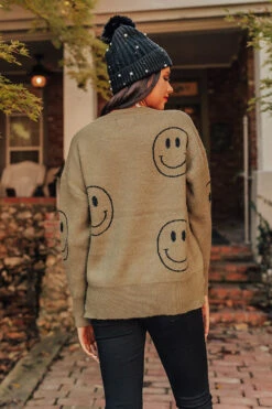 All Smiles Sweater -Hanger Fashion 2211026246000 2022110411445100 b0f0f218all smiles sweater