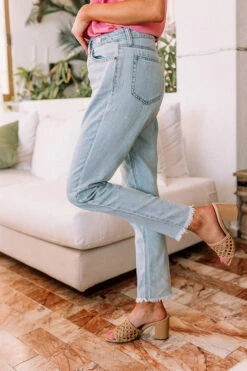 The Millie High Waist Jean -Hanger Fashion 2212307690000 2023020812495200 ed146393the millie high waist jean