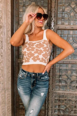 Hilton Head Happy Hour Crop Top -Hanger Fashion 2301105664000 2023020814035900 381b395epromesa express sample 18