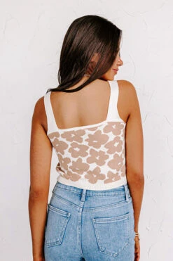 Hilton Head Happy Hour Crop Top -Hanger Fashion 2301105664000 2023051109333700 f0016addhilton head happy hour crop top