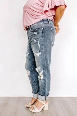 The Perez Midrise Distressed Jean Curves 6 The Perez Midrise Distressed Jean Curves -Hanger Fashion 2303295989000 2023041108405200 68cee96cthe perez midrise distressed jean curves