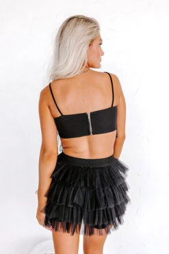 Dancing Into The Night Fringe Crop Top -Hanger Fashion 2303306658000 2023040319565100 4bcab5bfidem ditto express sample 2