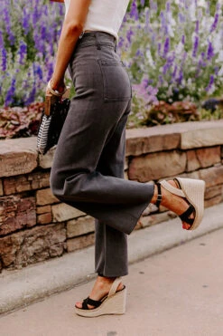 The Taron High Waist Wide Leg Pants In Vintage Black 11 The Taron High Waist Wide Leg Pants In Vintage Black -Hanger Fashion 2305265725000 2023060610411300 90b037bcthe taron high waist wide leg pants in vintage black