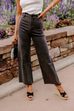 The Taron High Waist Wide Leg Pants In Vintage Black 10 The Taron High Waist Wide Leg Pants In Vintage Black -Hanger Fashion 2305265725000 2023060610411300 d3bf2283the taron high waist wide leg pants in vintage black